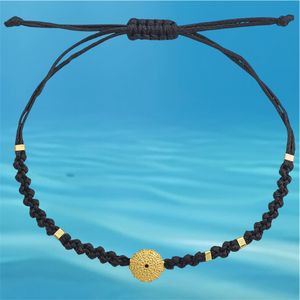2. Bracciale intrecciato stringa “riccio di mare” nero
