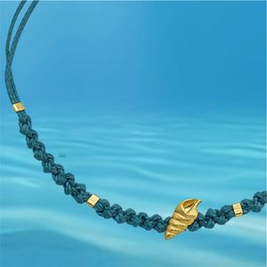 2. Bracciale intrecciato stringa “conchiglia a spirale” blu