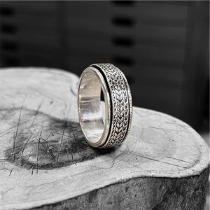 2. Spinner ring silver gray