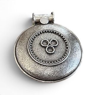 Round pendant “Trinity” silver gray BRASS Workshop