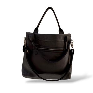 2. Woven shoulder bag black
