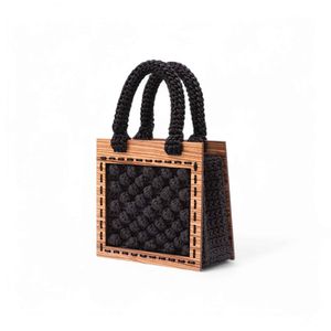 3. Mini borsa tote all'uncinetto Armonia nero