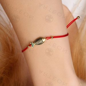2. Bracciale cordino "pesce" rosso