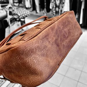 4. Rectangular woven shoulder bag Washed out brown