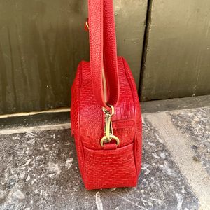 3. Borsa rettangolare a tracolla rosso