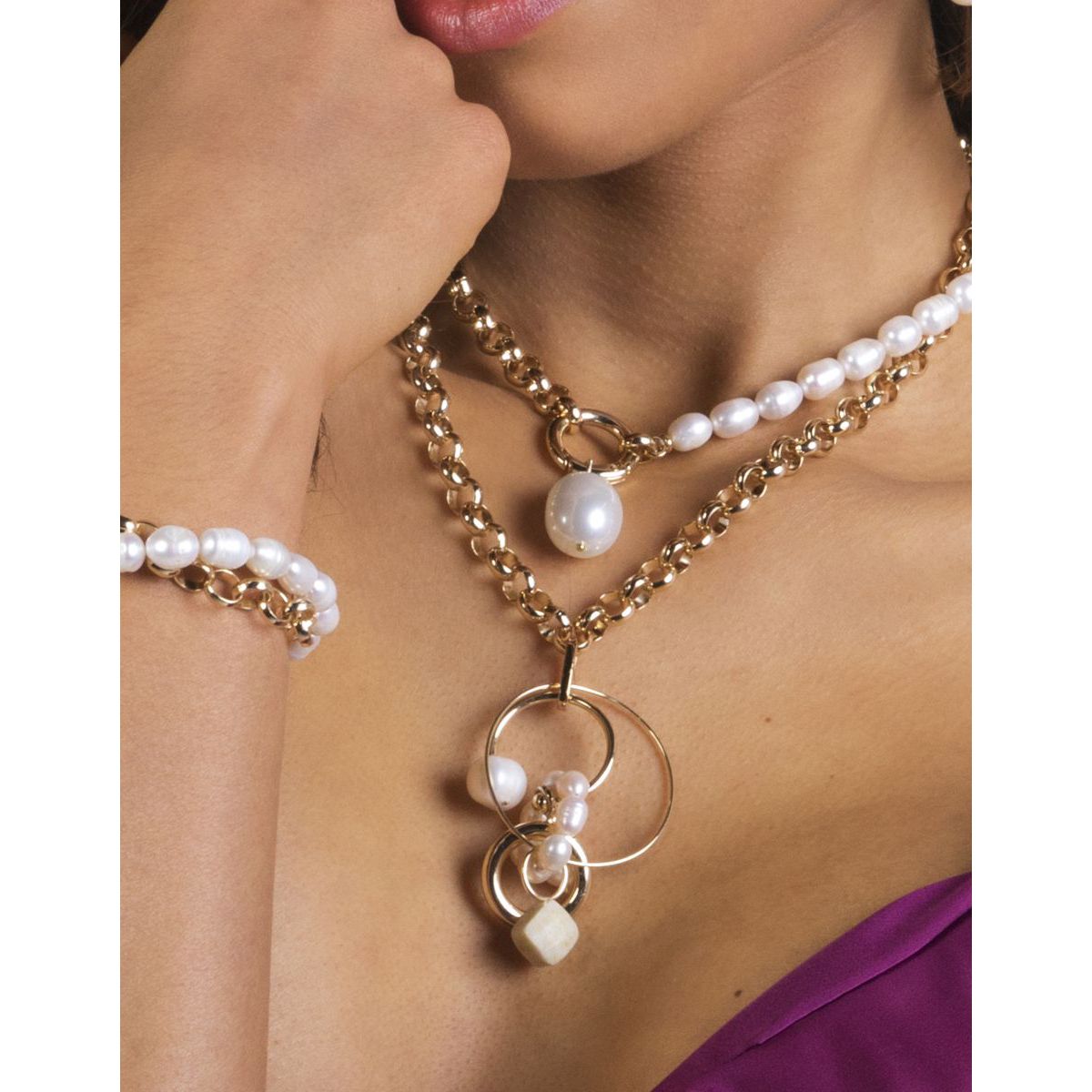 Collana Skull con perla da Donna in Finitura oro pallido | McQueen IT