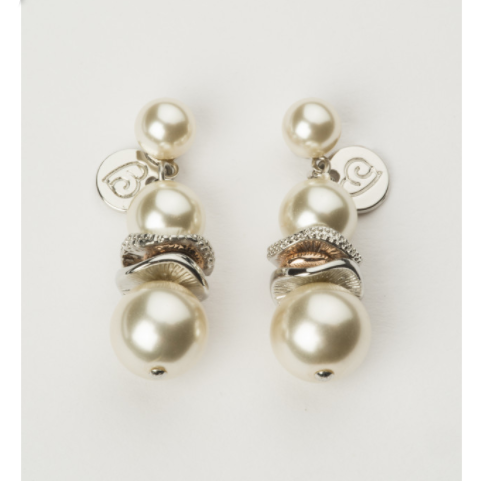 Orecchini Pendenti Namana Con Perle E Filigrana Floreale – Ottone Placcato Rodio, Perle Finte 12 Mm, Lunghezza 30 Mm, In Scatola Regalo