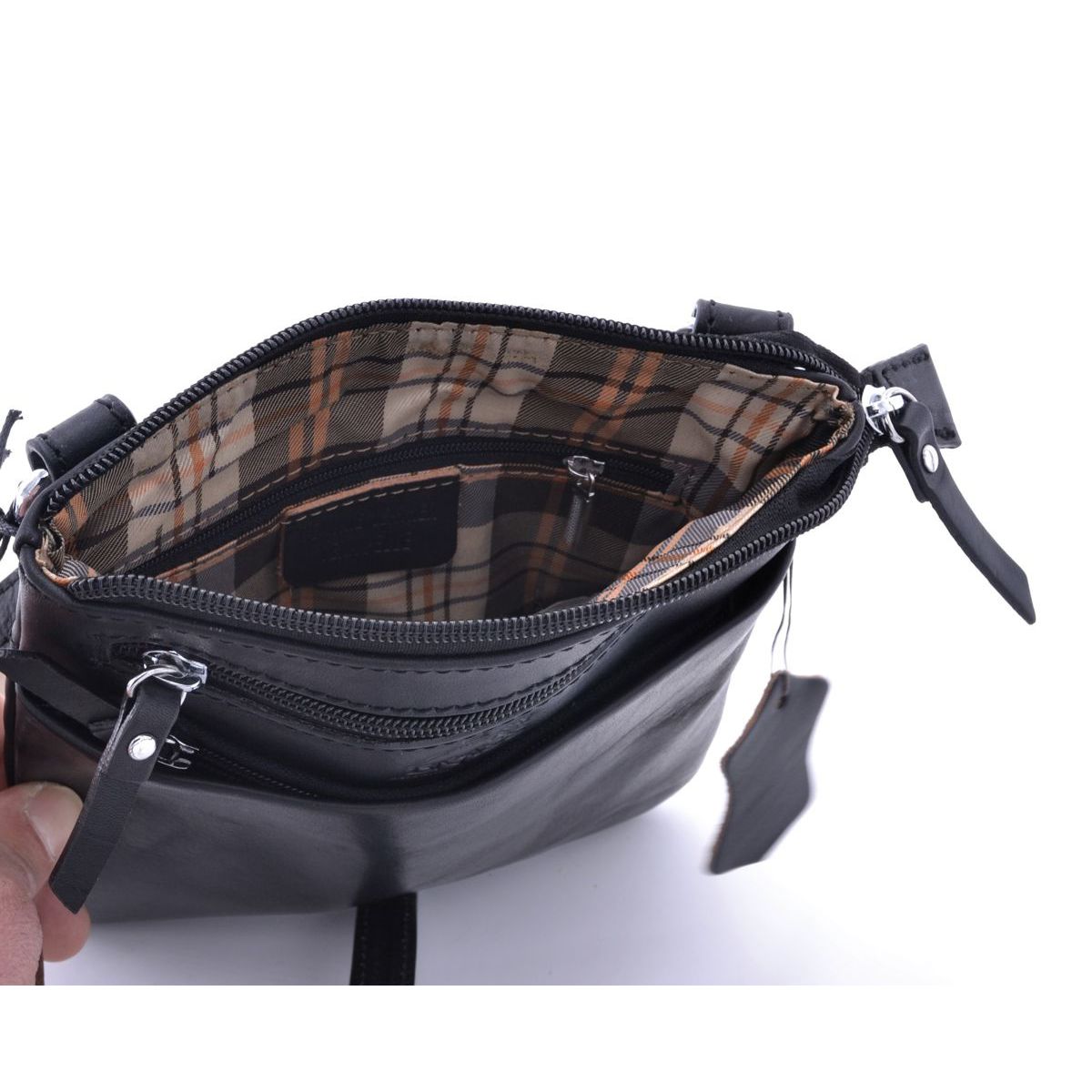 5. Multi-pocket leather shoulder strap with adjustable strap Black BRASS Workshop trp739
