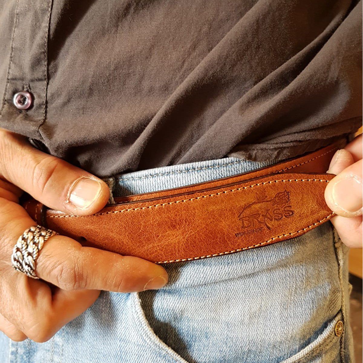 1. Handcrafted leather belt brown BRASS Workshop cpa01