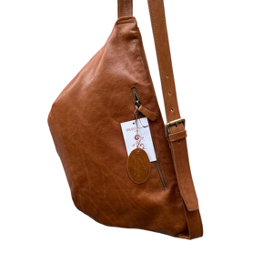 2. Single shoulder leather maxi pouch brown BRASS Workshop msp01