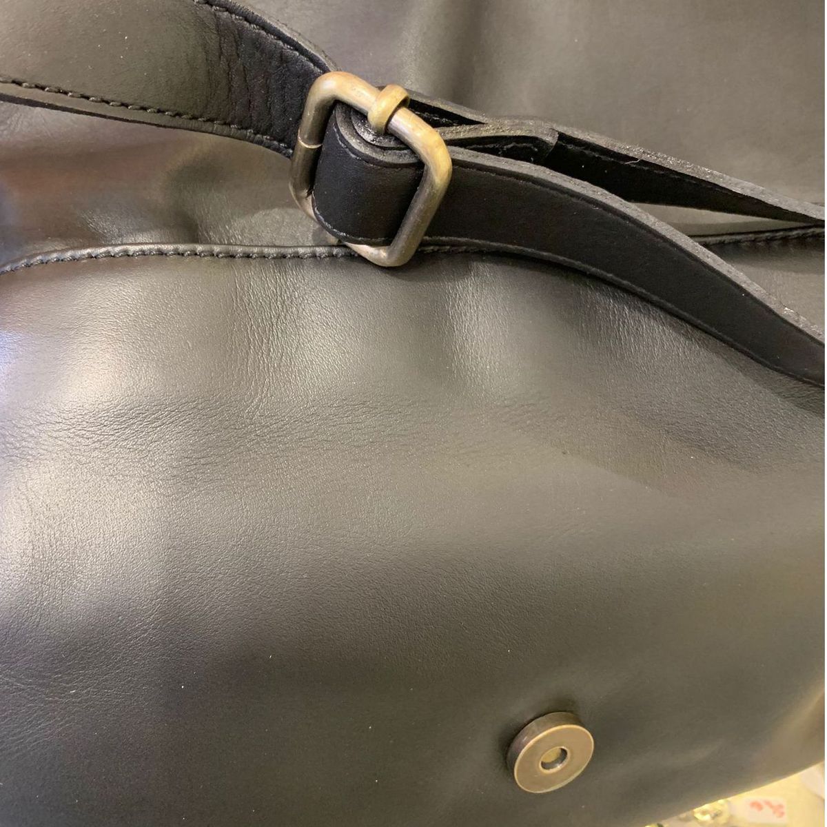 4. Leather shoulder strap with flap black BRASS Workshop tpa01