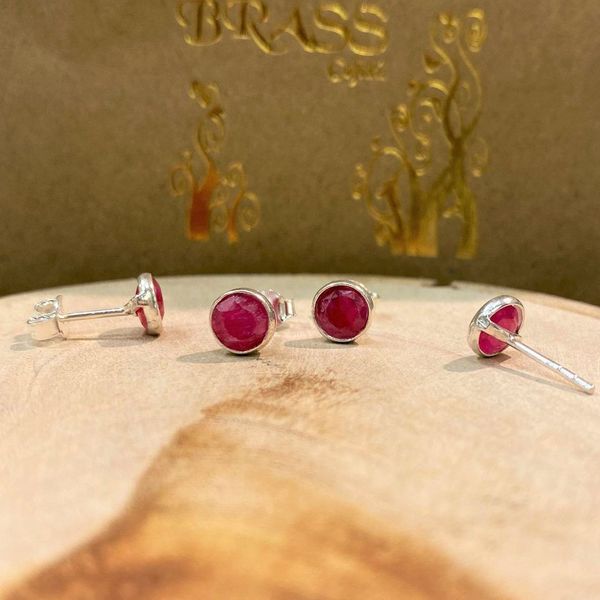 3. Round ruby root earrings ruby BRASS Workshop oa04