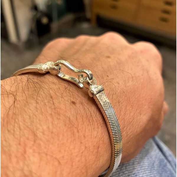 4. Bracciale snake piatto 6 mm grigio argento BRASS Workshop s22b9