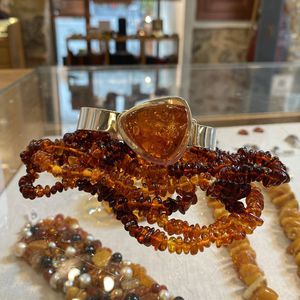 Rigid bracelet with amber Silver grey BRASS Workshop