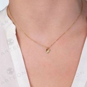 1. Collana foglia pendente oro
