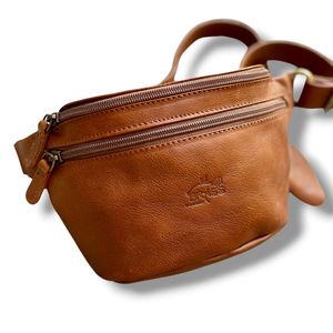 1. Compact fannypack brown