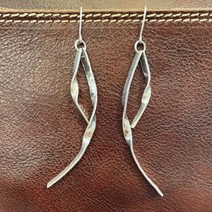 Twisted, silver earrings silver grey BRASS Workshop