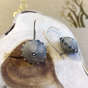 Orecchini wire 2 grigio argento BRASS Workshop