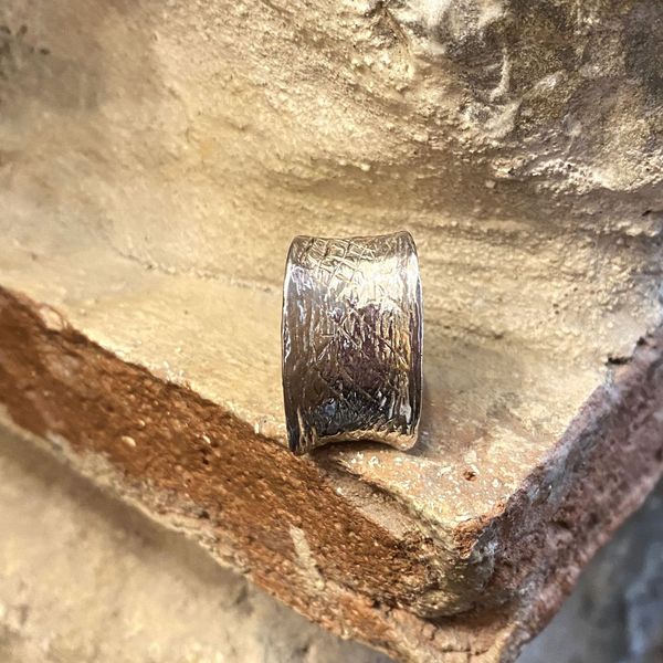 3. Saddle, silver ring silver grey BRASS Workshop f23a06