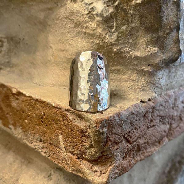 1. Hammered silver ring silver grey BRASS Workshop f23a07