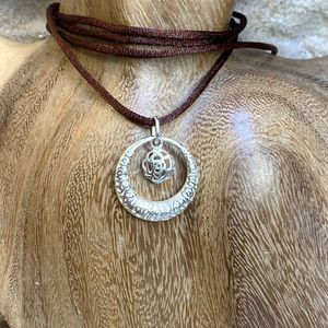2. Floreal silver pendant silver grey