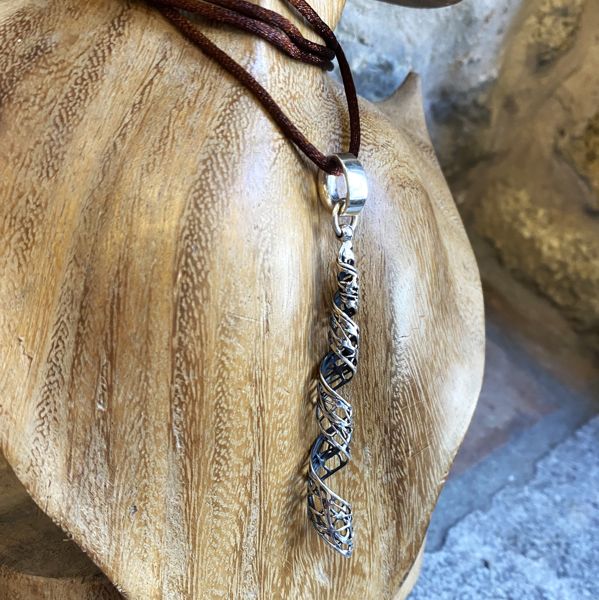 3. Radiated silevr pendant silver grey BRASS Workshop f23pe12