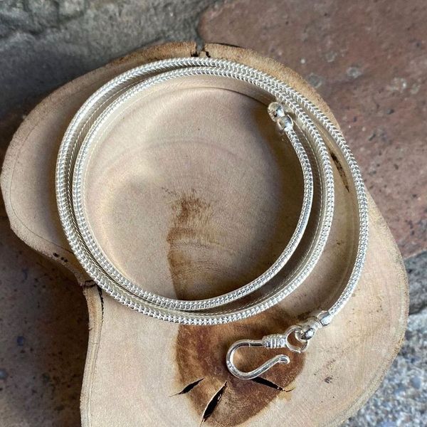 1. Square snake silver necklace silver grey BRASS Workshop snake05