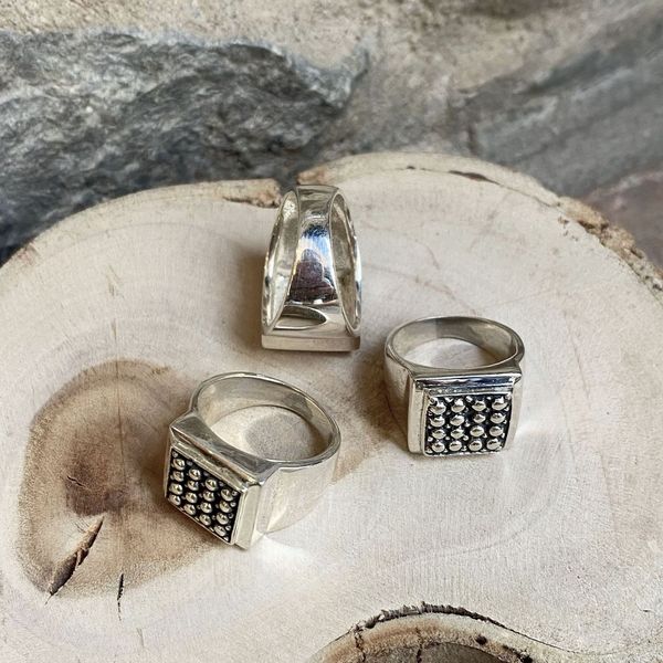 2. Dotted square stamp ring silver grey BRASS Workshop f23a08
