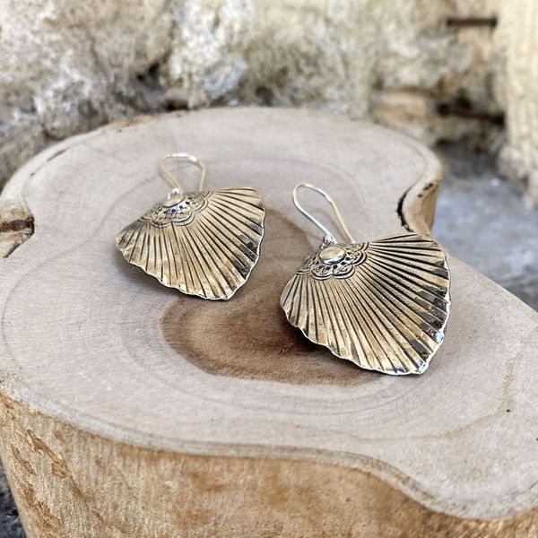 2. Zigzag leaf earrings silver grey BRASS Workshop f23or75