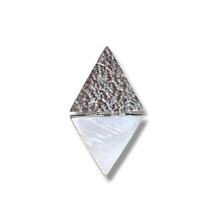 1. Nacre rhombus pendant white