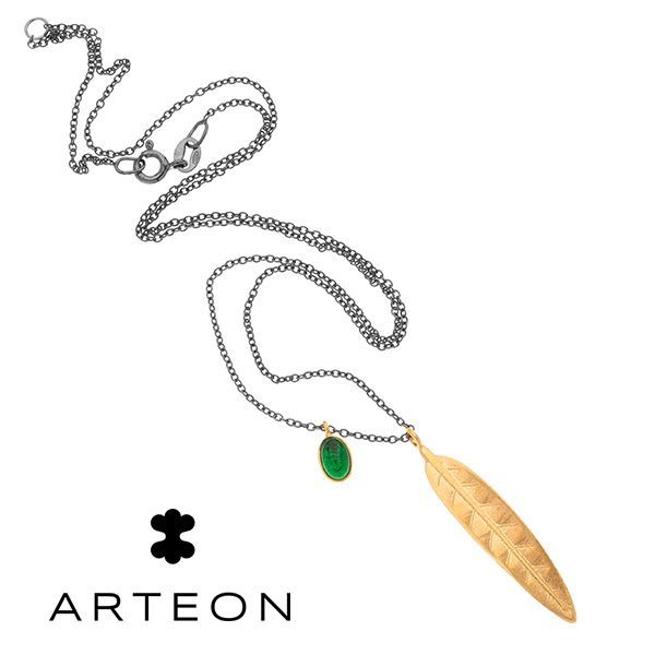 1. Collana foglia con cristallo verde oro Arteon 32276-046