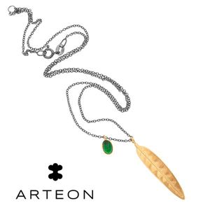 1. Collana foglia con cristallo verde oro