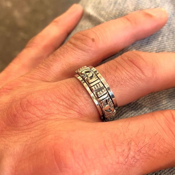 3. Rotating sacred heart ring silver grey BRASS Workshop f23a20