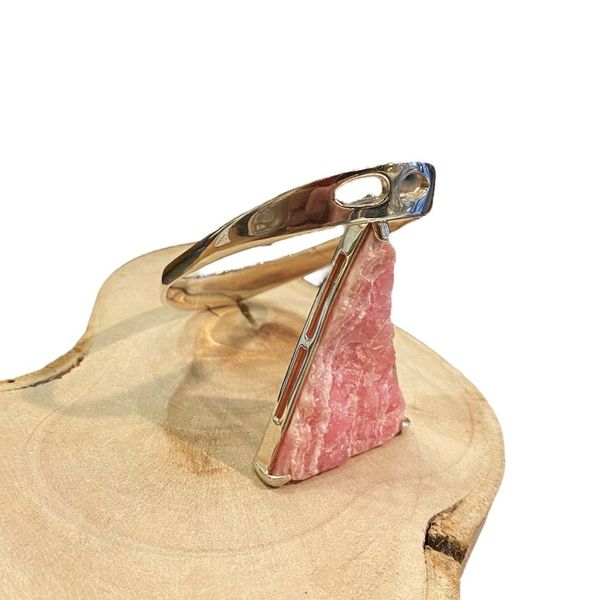 3. Geometry pendant with rose quartz pink BRASS Workshop f23pe16