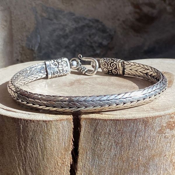 2. Dotted bezel bracelet silver grey BRASS Workshop baf32
