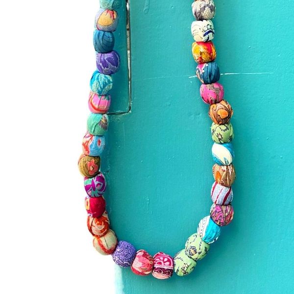 Collana Fiore Grande Chunky Per Donna, Gioiello Trendy Boho Multicolore In Resina E Acrilico, Regolabile, Statement Floreale