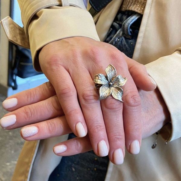 4. Frangipani flower ring silver grey BRASS Workshop 24an15