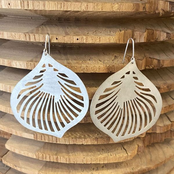 Madagascar earrings silver grey BRASS Workshop
