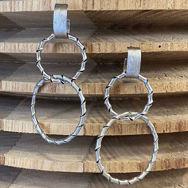 2. Orecchini doppio cerchio torchon grigio argento BRASS Workshop 24or18