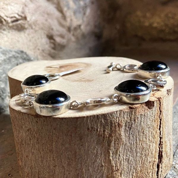 2. Bracciale spirali con pietre nero BRASS Workshop 24br15