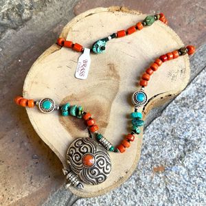 1. Collana Nepal turchese e corallo corallo