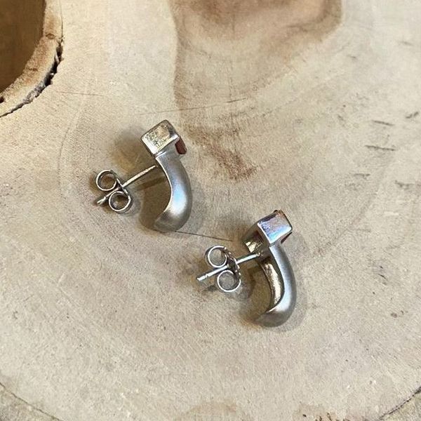 1. Orecchini J corniola grigio argento BRASS Workshop 24or27