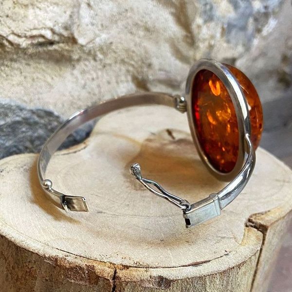 1. Baltic amber oval bangle orange BRASS Workshop 24br25