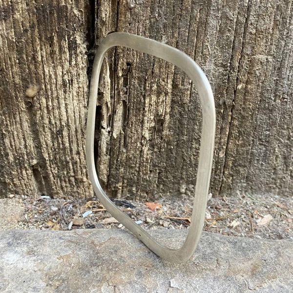 1. Rigid square bracelet silver grey BRASS Workshop 24br31