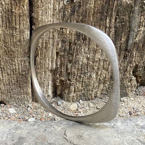 4. Rectangle rigid bracelet silver grey BRASS Workshop 24br32