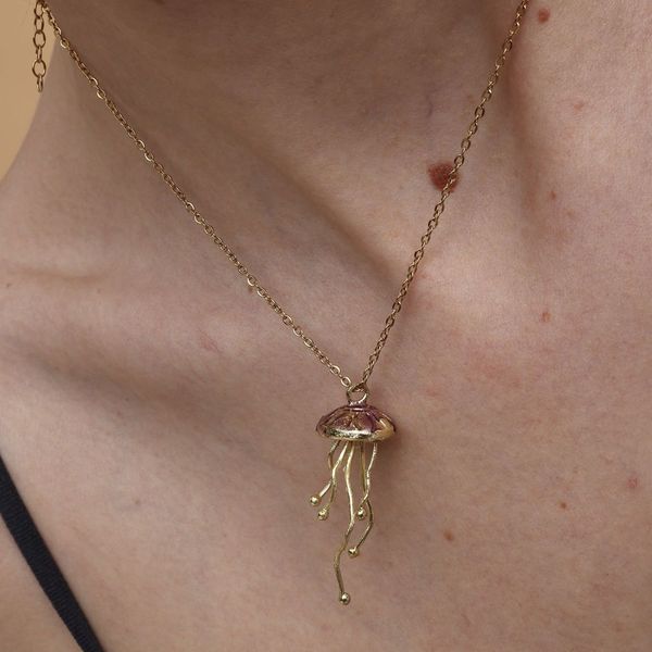 1. Collana Medusa viola KALLIOPE Handmade Jewelry gk1697