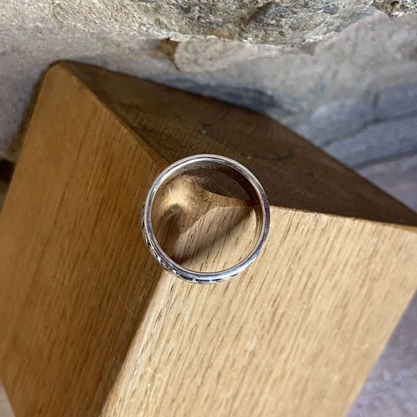 3. Spinner wedding ring Silver grey BRASS Workshop 24an36