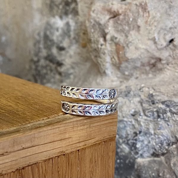 2. Small contrary band ring silver grey BRASS Workshop 24an61
