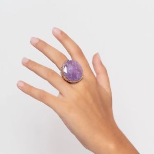 3. Anello gambo aperto pietra dura viola