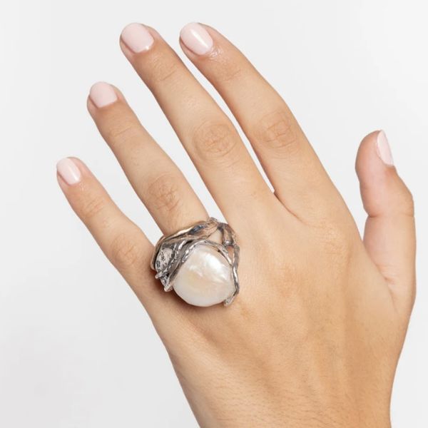 3. Anello gabbia perla barocca bianco Giuseppe Mandile ar148